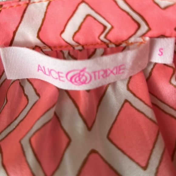 Alice & Trixie Silk Coral Peach Geometric Print Tie Neck Tassel Blouse - S - Picture 10 of 11